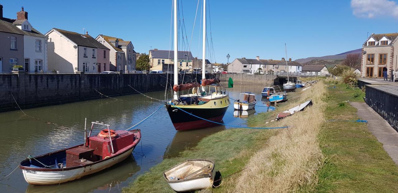 Port Haverigg Marina Village Millom Exterior foto